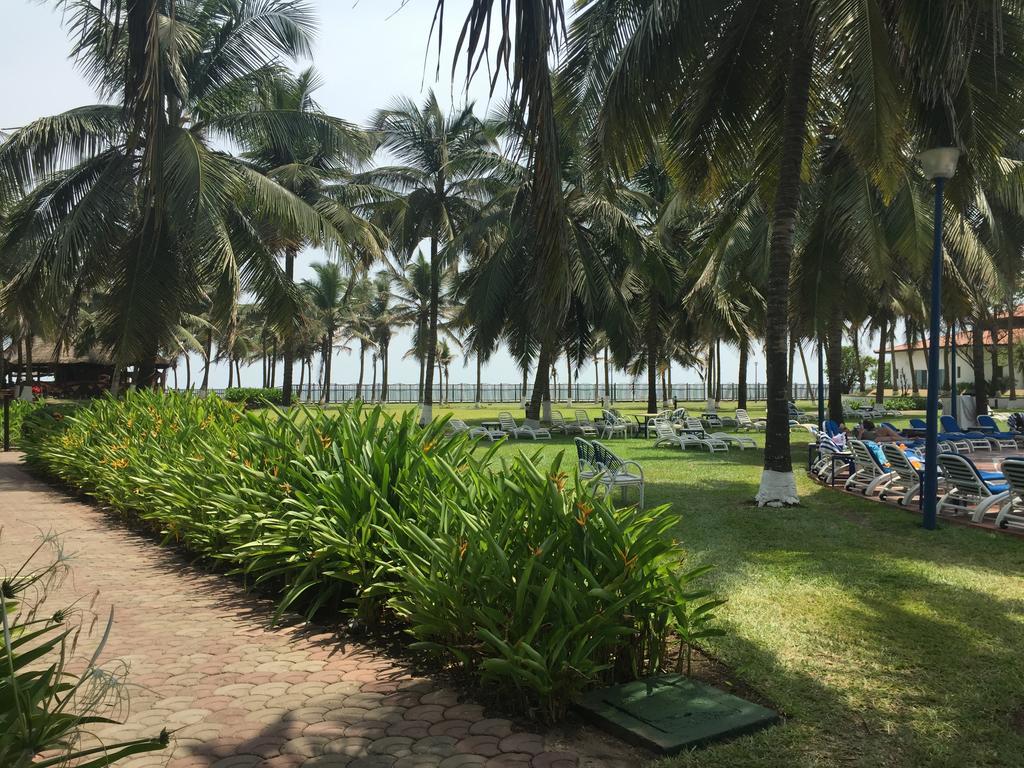 La Palm Royal Beach Hotel Accra Buitenkant foto