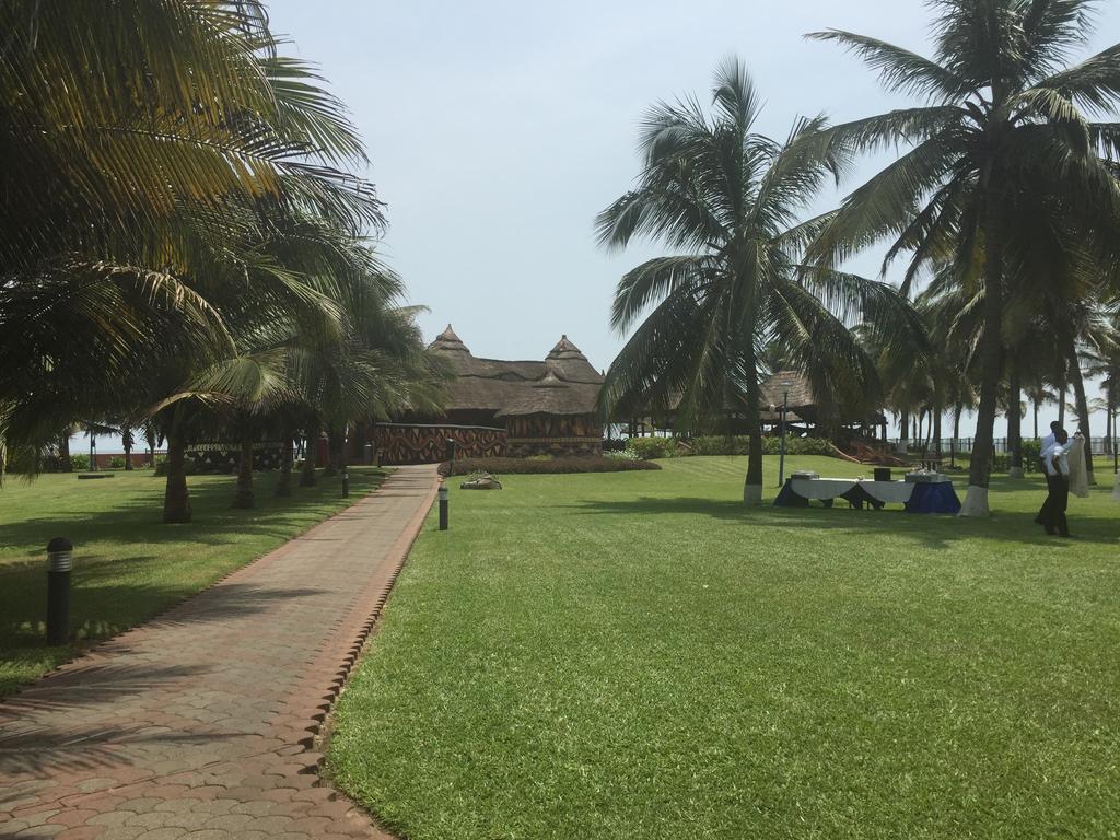 La Palm Royal Beach Hotel Accra Buitenkant foto