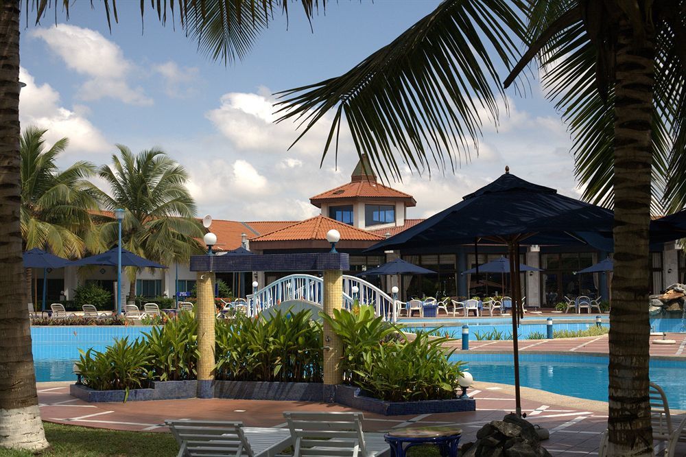 La Palm Royal Beach Hotel Accra Buitenkant foto